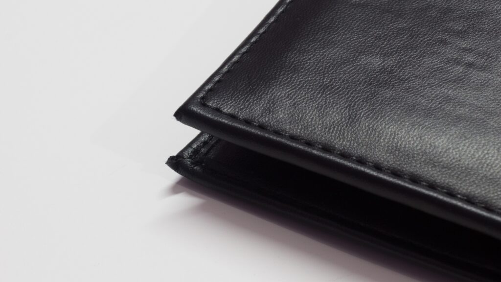 ブラック_革製品