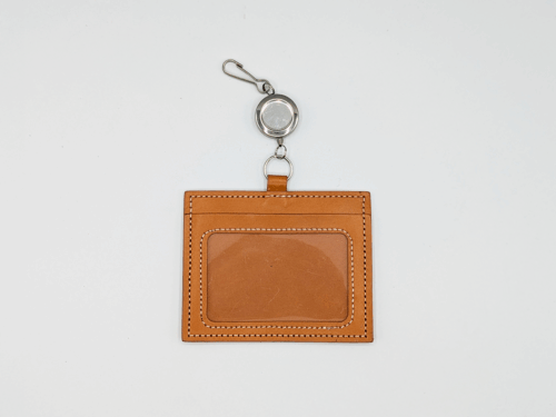 レザーIDケース（コードリールストラップ付）